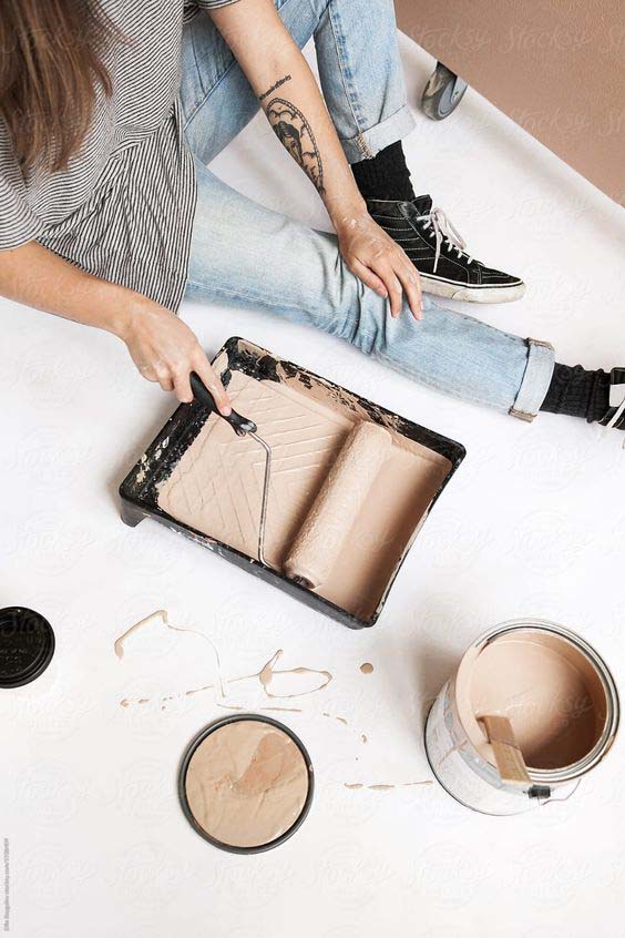 Thực hiện nghiệm thu sơn nước